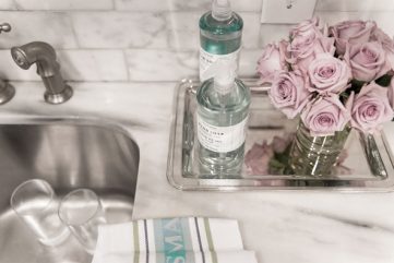 {décor | storage inspiration : tray chic}