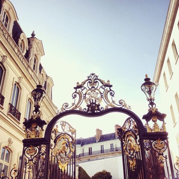 {travel | iphone : photographs of paris & learning to let go}