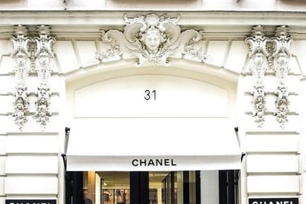 {weekend inspiration | by instagram : oysters & sequinned skirts}