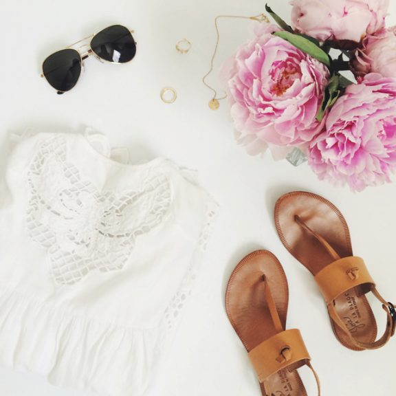 This Is Glamorous | At the Shops : 12 Flat Midsummer Sandals