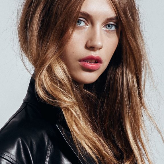 Artfully Disheveled with A No-Part Part
