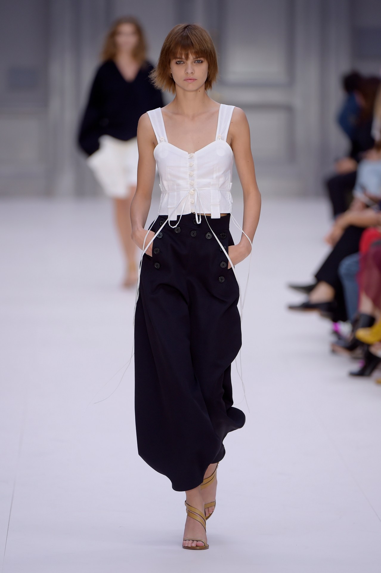 Runway: Chloé Spring 2017 Ready-to-Wear, Paris