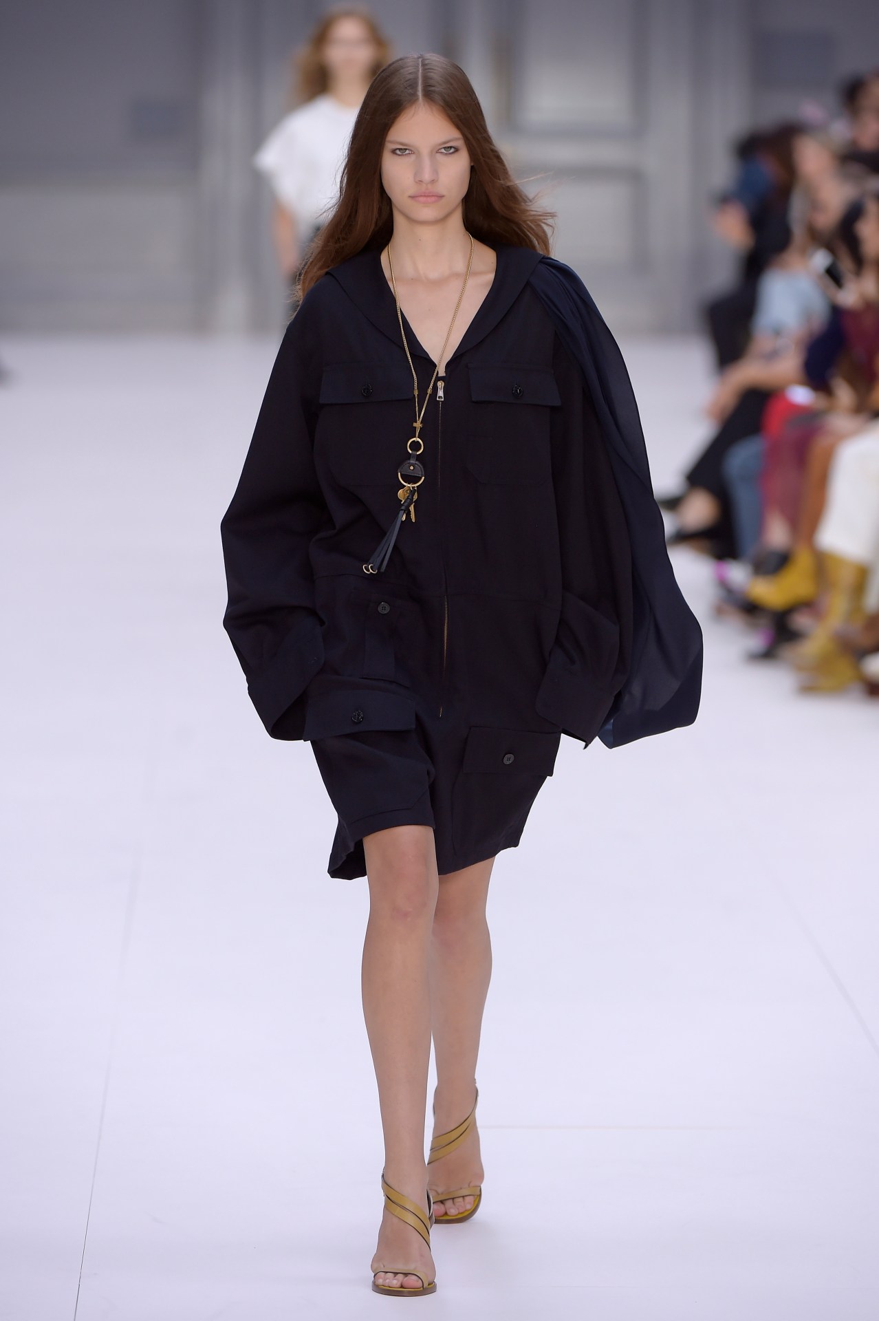 Runway: Chloé Spring 2017 Ready-to-Wear, Paris