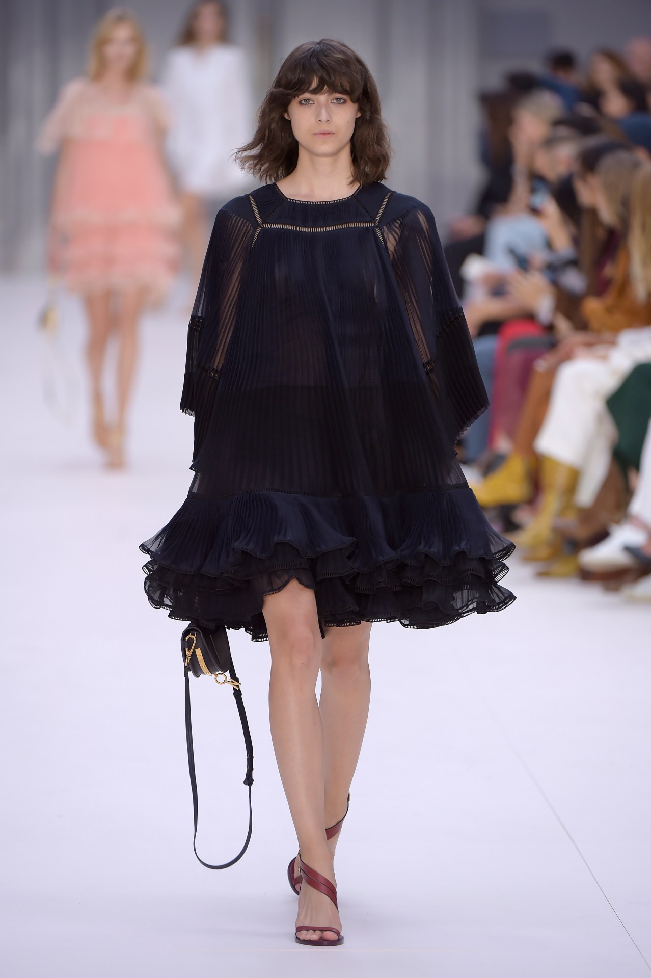 Runway: Chloé Spring 2017 Ready-to-Wear, Paris