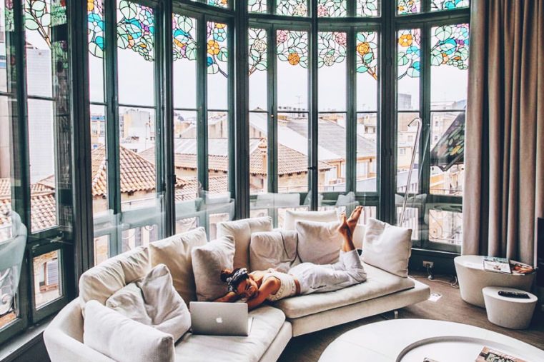 Weekday Wanderlust | Places: Spain with @taramilktea