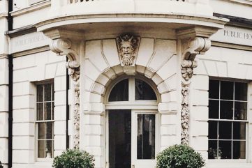 At the Jeweller's Bench: The Romance of Grey and Salt & Pepper Diamonds