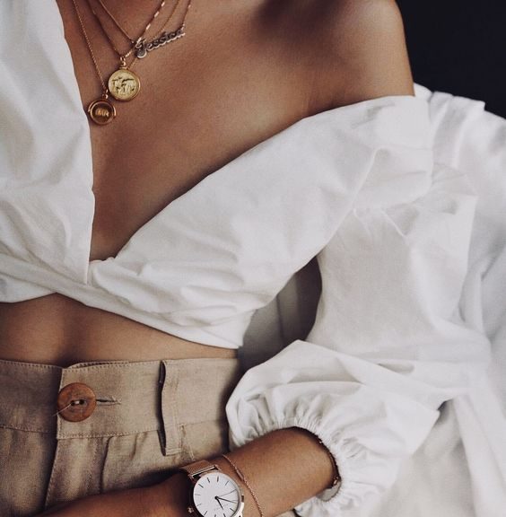 Style Inspiration: How to Wear Delicate Gold Jewellery
