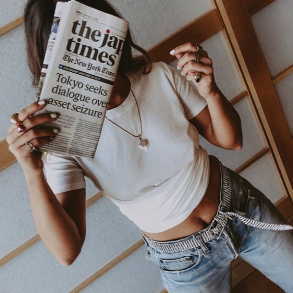 Style File | Mini Trend: The Rhinestone Belt & Blue Jeans