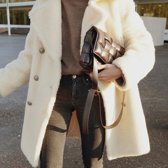 Style File | Mini Trend: Fluffy White Coats for Cosy Winter Days