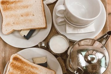 Photo Diary | Life Lately: Diner Coffee, French Lace Roses & Good-Bye (for now) Instagram