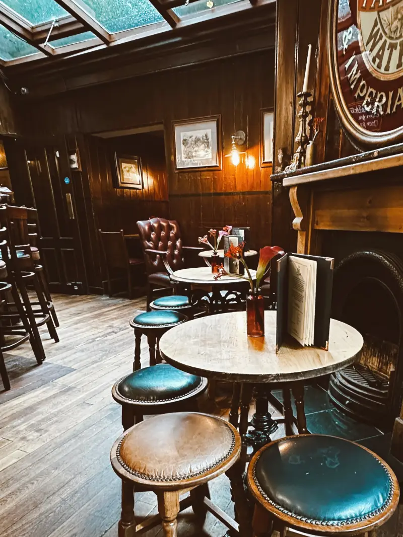 London Pub Guide: The Holly Bush, Hampstead