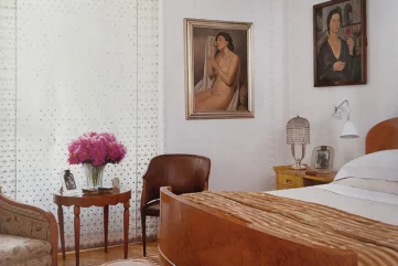 Displaying Figurative Art at Home /002